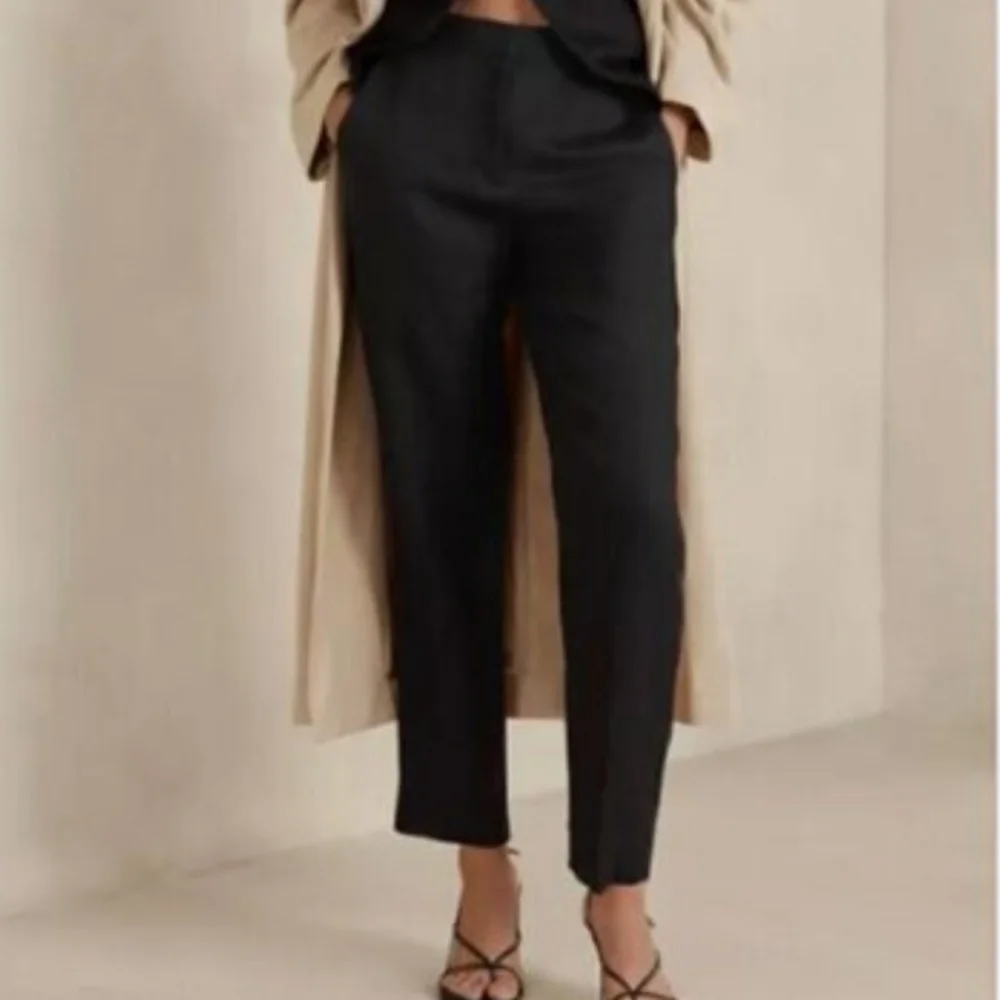 Banana Republic Black Cropped Linen Pants - 2